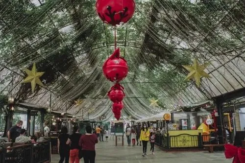 Decoração iluminada do Natal Luz de Gramado, o maior evento natalino do Brasil.
